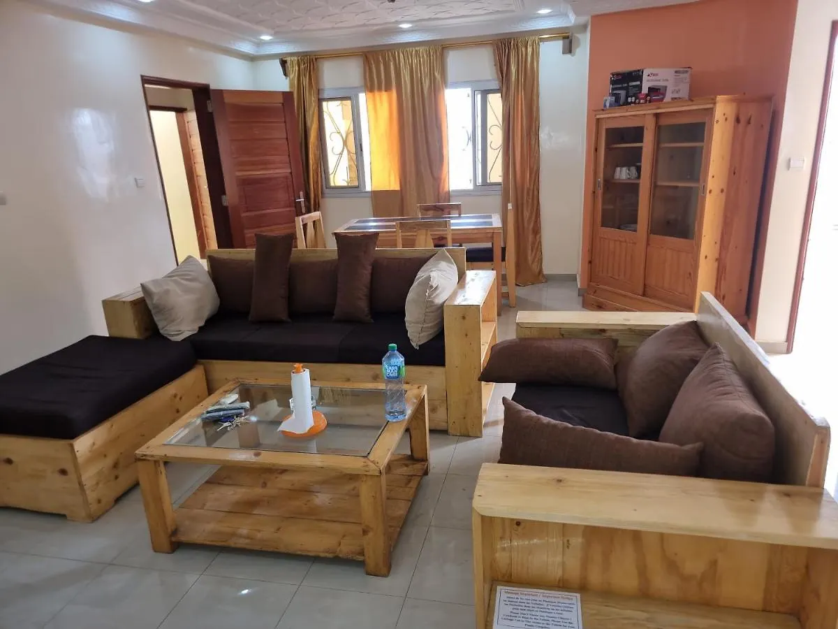 Chambres Privees Climatisees-Douches Personnelles-Neflix-Salon Dakar