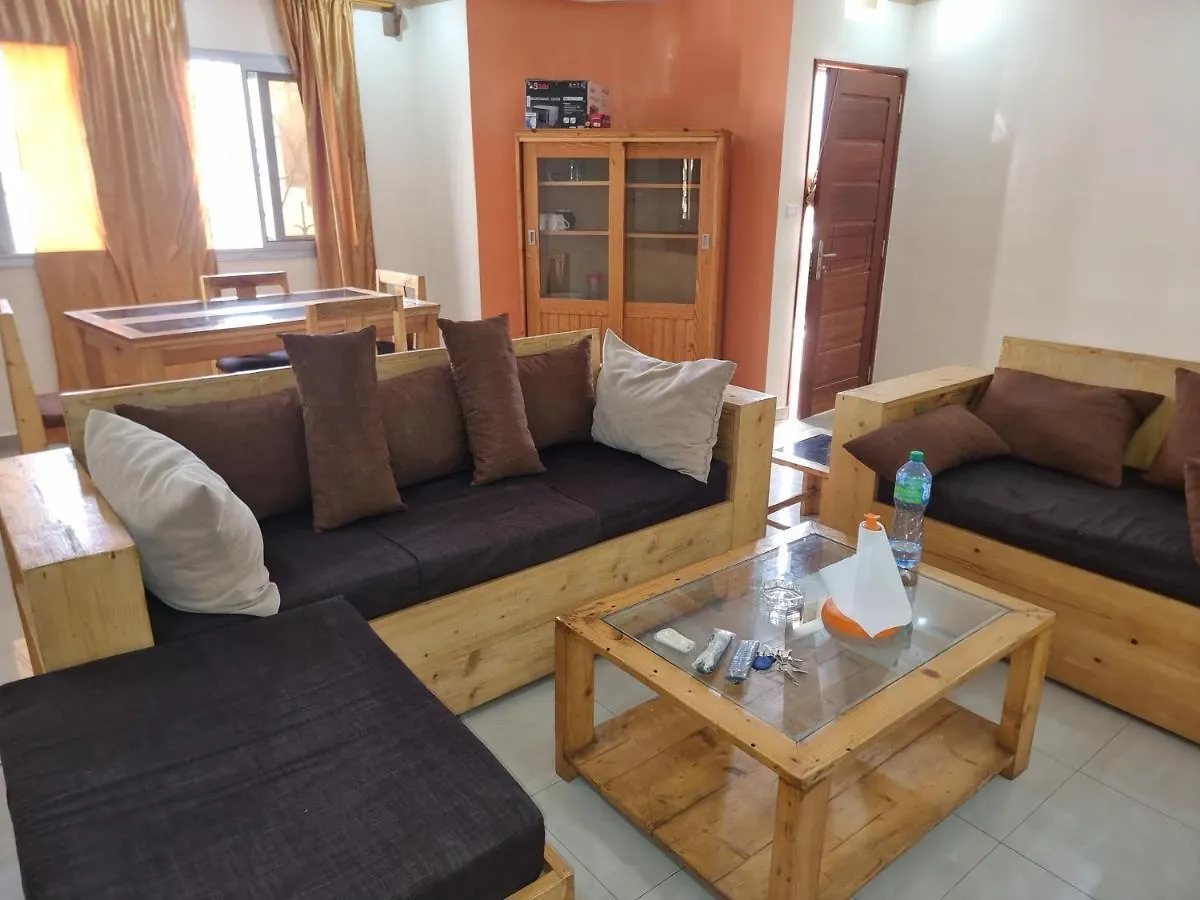 Chambres Privees Climatisees-Douches Personnelles-Neflix-Salon Dakar Senegal