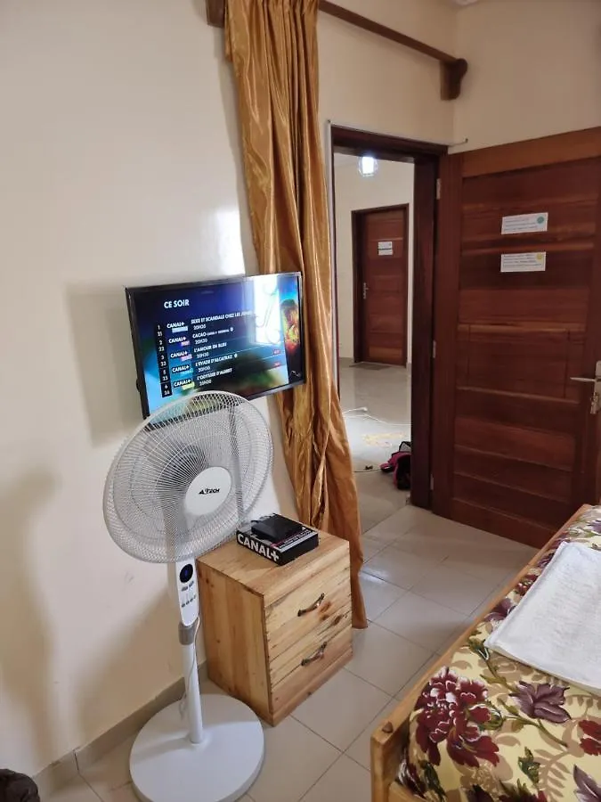 Homestay Chambres Privees Climatisees-Douches Personnelles-Neflix-Salon Dakar Senegal
