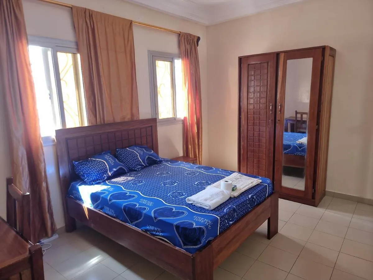 Chambres Privees Climatisees-Douches Personnelles-Neflix-Salon Dakar 0*,  Senegal