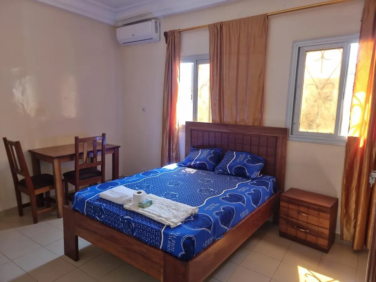 Homestay Chambres Privees Climatisees-Douches Personnelles-Neflix-Salon Dakar Senegal